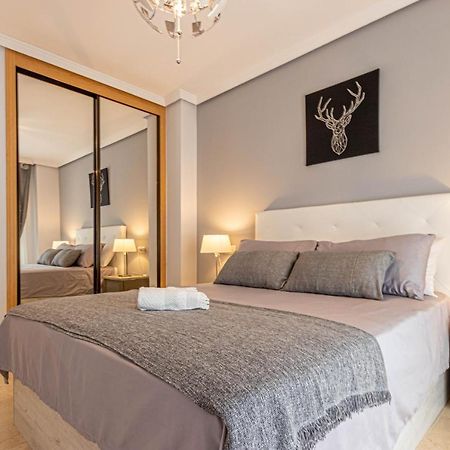 797 Holiday Rentals- Piso Con Amplia Terraza A Solo 1 Min De La Playa เบนัลมาเดนา ภายนอก รูปภาพ