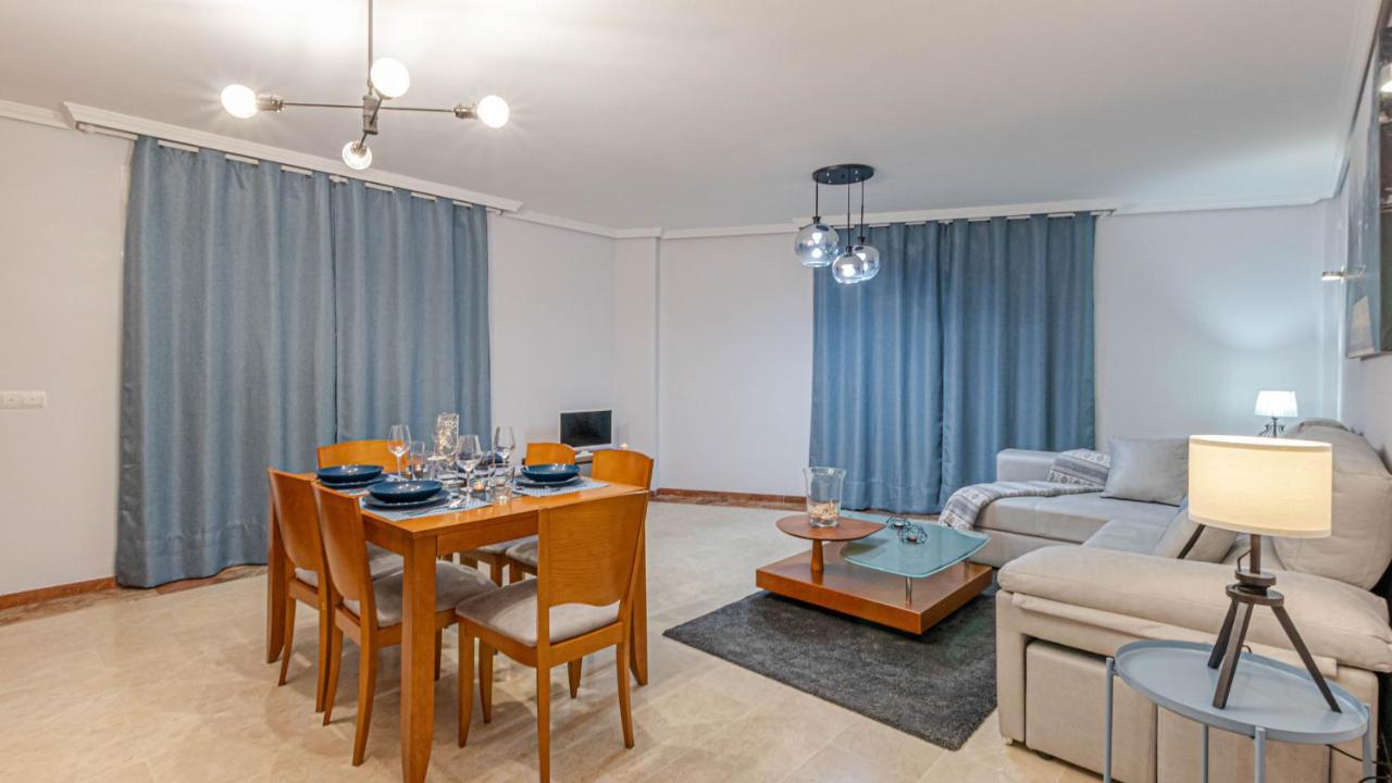 797 Holiday Rentals- Piso Con Amplia Terraza A Solo 1 Min De La Playa เบนัลมาเดนา ภายนอก รูปภาพ