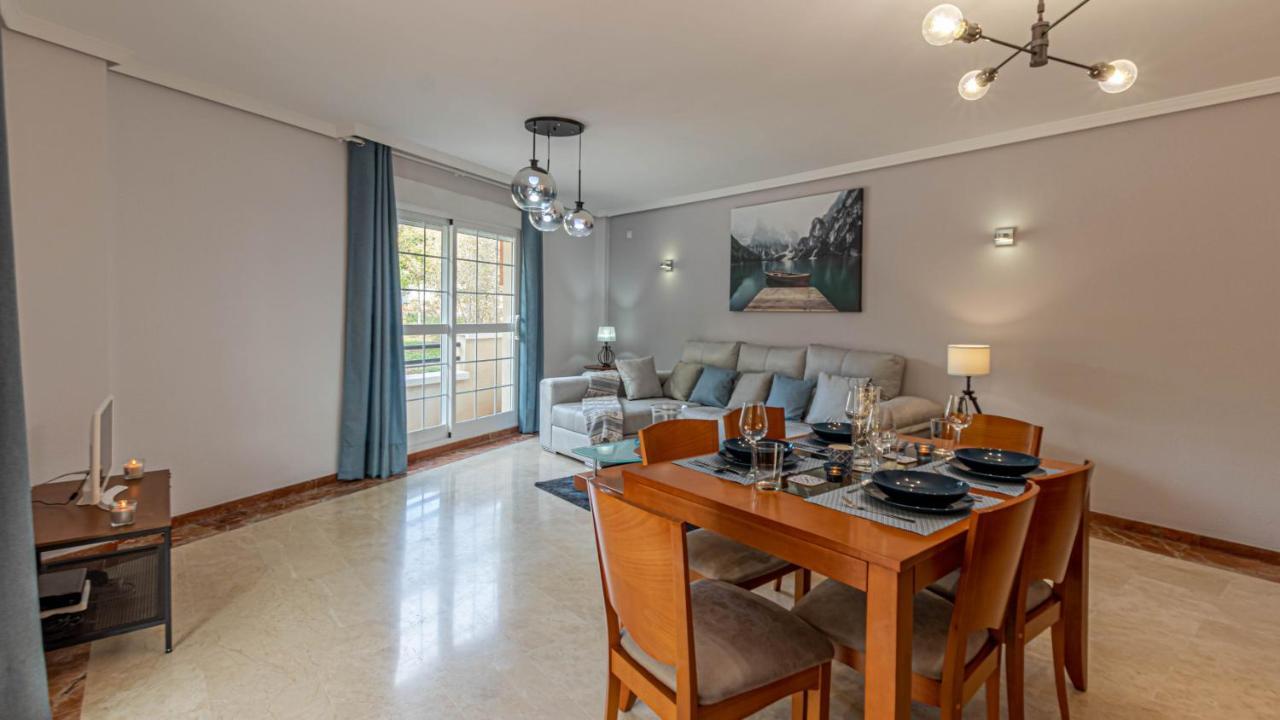 797 Holiday Rentals- Piso Con Amplia Terraza A Solo 1 Min De La Playa เบนัลมาเดนา ภายนอก รูปภาพ