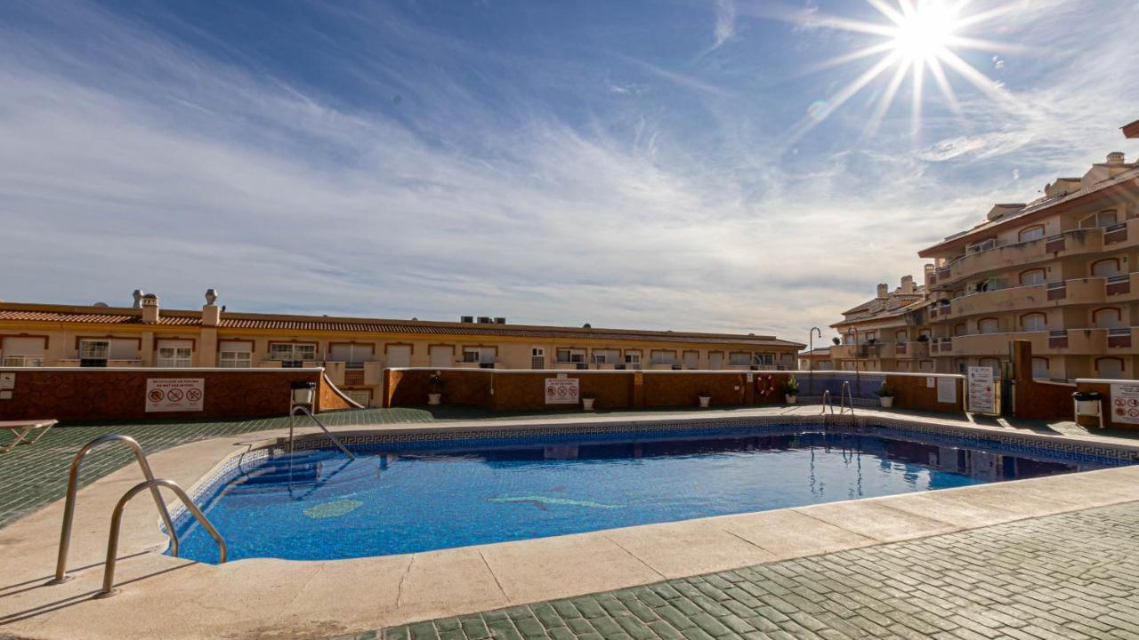 797 Holiday Rentals- Piso Con Amplia Terraza A Solo 1 Min De La Playa เบนัลมาเดนา ภายนอก รูปภาพ