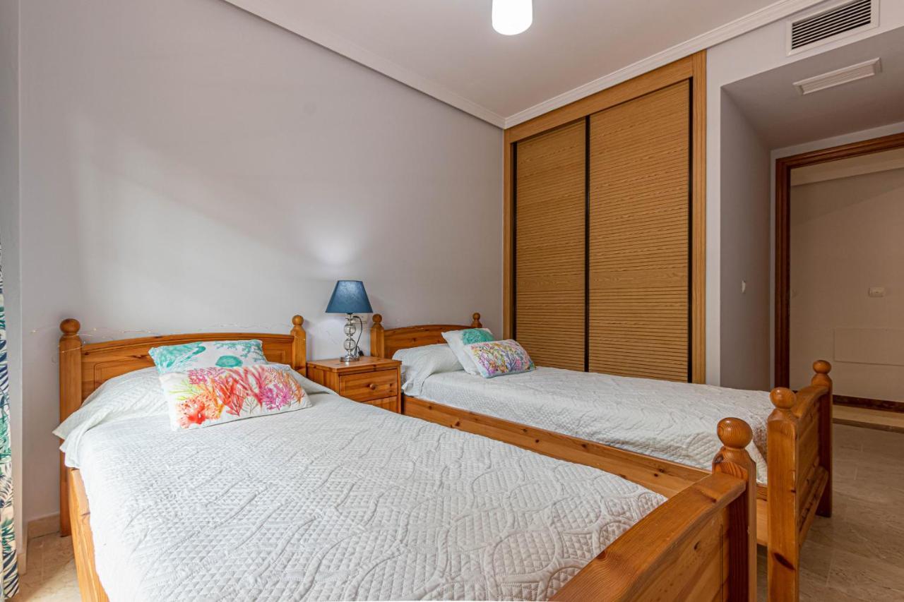 797 Holiday Rentals- Piso Con Amplia Terraza A Solo 1 Min De La Playa เบนัลมาเดนา ภายนอก รูปภาพ