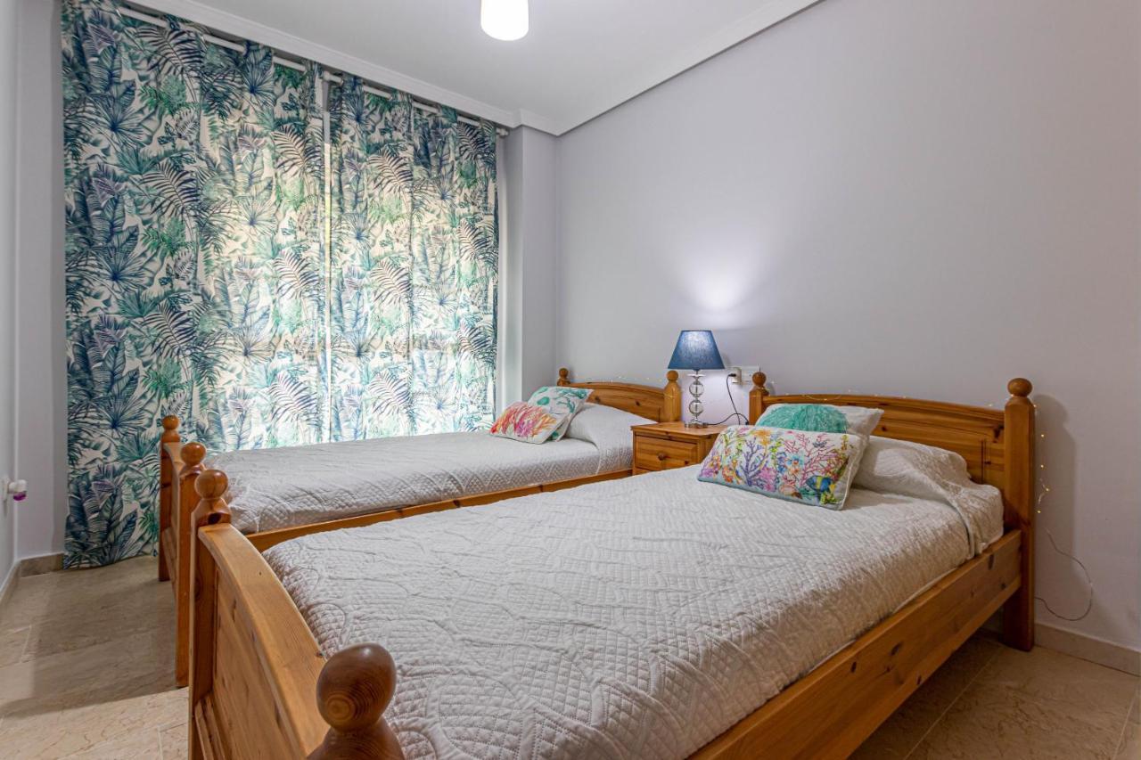 797 Holiday Rentals- Piso Con Amplia Terraza A Solo 1 Min De La Playa เบนัลมาเดนา ภายนอก รูปภาพ