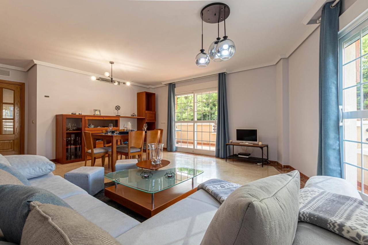 797 Holiday Rentals- Piso Con Amplia Terraza A Solo 1 Min De La Playa เบนัลมาเดนา ภายนอก รูปภาพ
