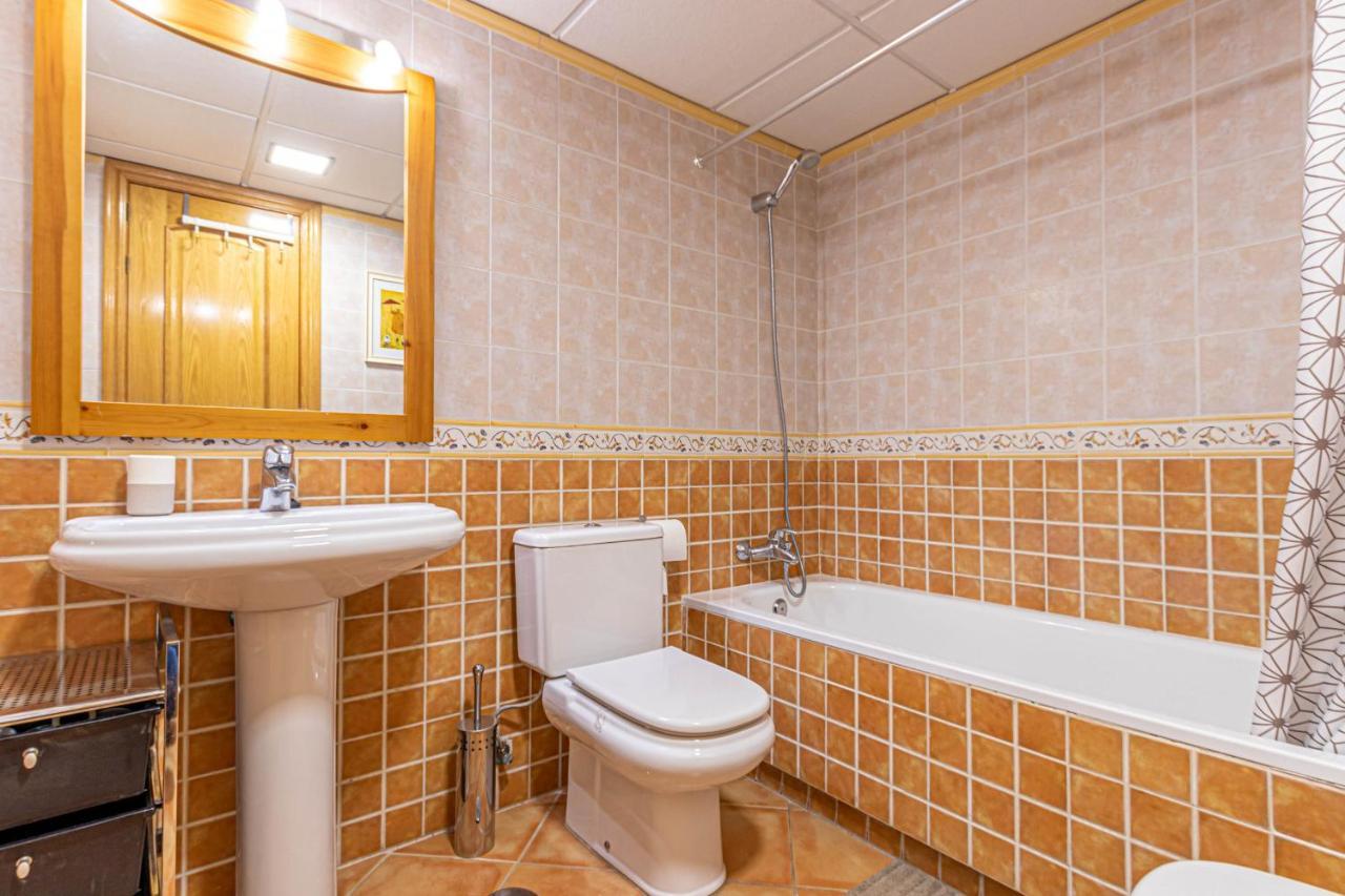 797 Holiday Rentals- Piso Con Amplia Terraza A Solo 1 Min De La Playa เบนัลมาเดนา ภายนอก รูปภาพ